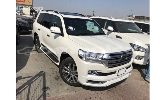 Buy Import Toyota Land Cruiser White Car in Import - Dubai in Dhufar Buy Import Toyota Land Cruiser White Car in Import - Dubai in Dhufar