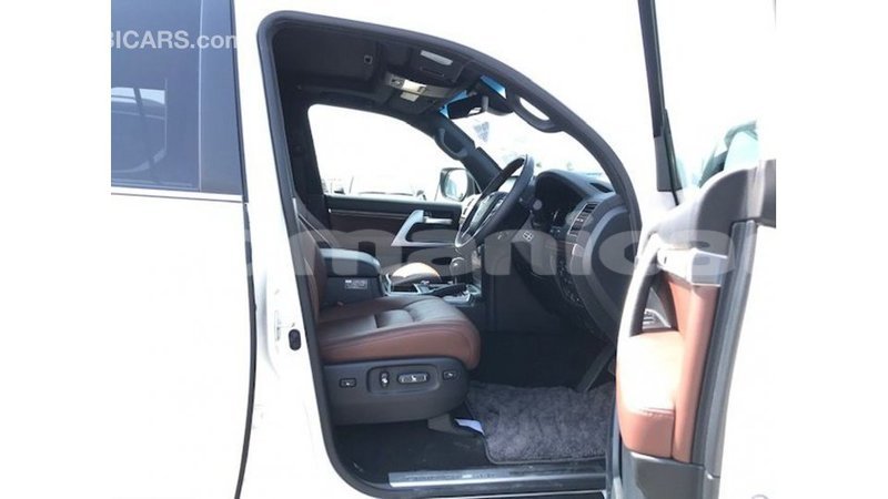 Big with watermark toyota land cruiser dhufar import dubai 3215