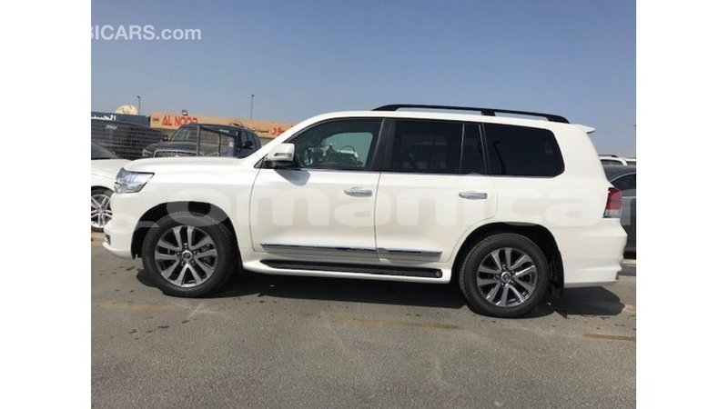 Big with watermark toyota land cruiser dhufar import dubai 3215