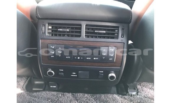 Buy Import Toyota Land Cruiser White Car in Import - Dubai in Dhufar Buy Import Toyota Land Cruiser White Car in Import - Dubai in Dhufar