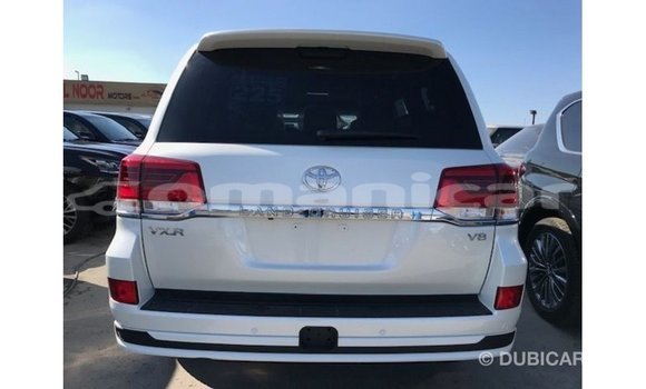 Buy Import Toyota Land Cruiser White Car in Import - Dubai in Dhufar Buy Import Toyota Land Cruiser White Car in Import - Dubai in Dhufar