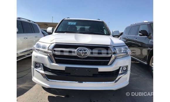 Buy Import Toyota Land Cruiser White Car in Import - Dubai in Dhufar Buy Import Toyota Land Cruiser White Car in Import - Dubai in Dhufar