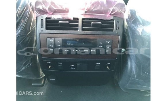 Buy Import Toyota Land Cruiser White Car in Import - Dubai in Dhufar Buy Import Toyota Land Cruiser White Car in Import - Dubai in Dhufar