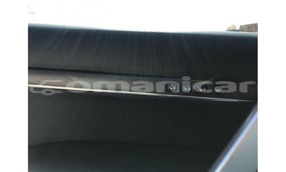 Buy Import Toyota Land Cruiser White Car in Import - Dubai in Dhufar Buy Import Toyota Land Cruiser White Car in Import - Dubai in Dhufar