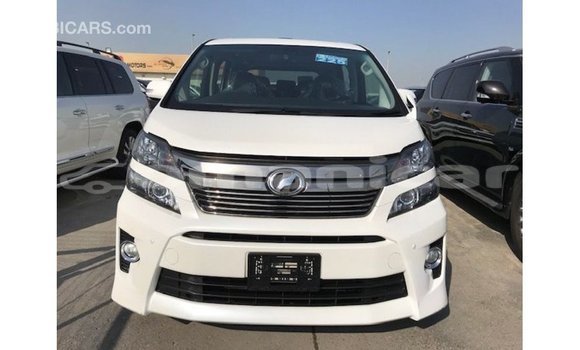 Buy Import Toyota Vellfire White Car in Import - Dubai in Dhufar Buy Import Toyota Vellfire White Car in Import - Dubai in Dhufar