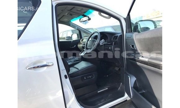 Buy Import Toyota Vellfire White Car in Import - Dubai in Dhufar Buy Import Toyota Vellfire White Car in Import - Dubai in Dhufar