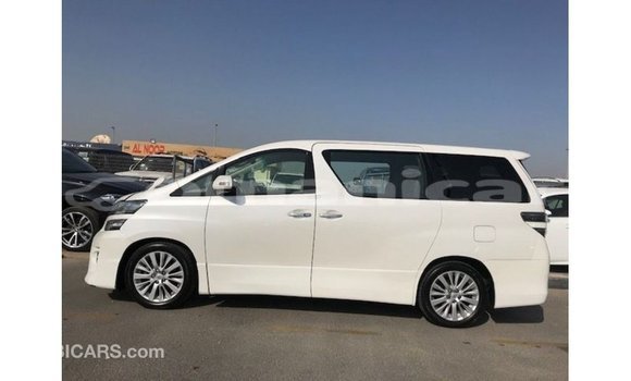 Buy Import Toyota Vellfire White Car in Import - Dubai in Dhufar Buy Import Toyota Vellfire White Car in Import - Dubai in Dhufar