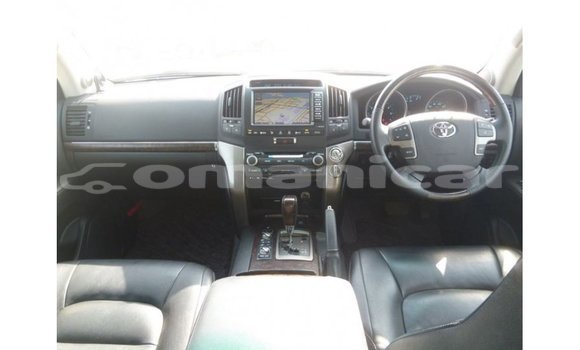 Buy Import Toyota Land Cruiser Black Car in Import - Dubai in Dhufar Buy Import Toyota Land Cruiser Black Car in Import - Dubai in Dhufar