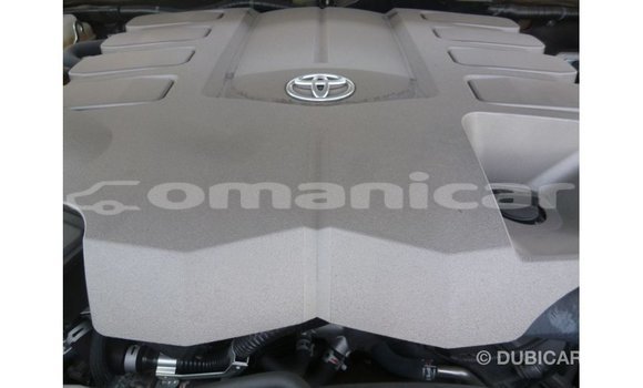 Buy Import Toyota Land Cruiser Other Car in Import - Dubai in Dhufar Buy Import Toyota Land Cruiser Other Car in Import - Dubai in Dhufar
