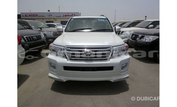 Buy Import Toyota Land Cruiser White Car in Import - Dubai in Dhufar Buy Import Toyota Land Cruiser White Car in Import - Dubai in Dhufar