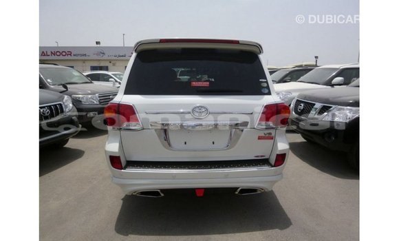 Buy Import Toyota Land Cruiser White Car in Import - Dubai in Dhufar Buy Import Toyota Land Cruiser White Car in Import - Dubai in Dhufar