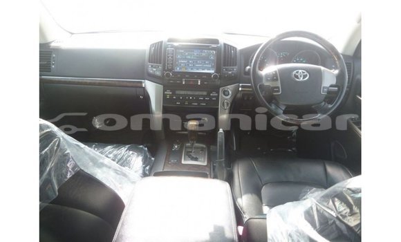 Buy Import Toyota Land Cruiser Black Car in Import - Dubai in Dhufar Buy Import Toyota Land Cruiser Black Car in Import - Dubai in Dhufar