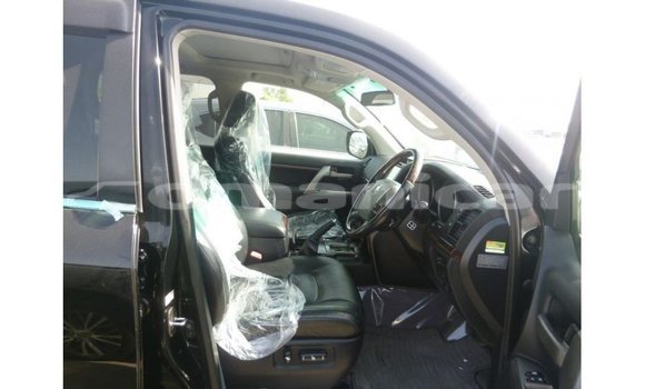 Buy Import Toyota Land Cruiser Black Car in Import - Dubai in Dhufar Buy Import Toyota Land Cruiser Black Car in Import - Dubai in Dhufar