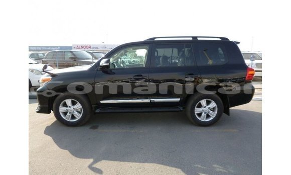 Buy Import Toyota Land Cruiser Black Car in Import - Dubai in Dhufar Buy Import Toyota Land Cruiser Black Car in Import - Dubai in Dhufar