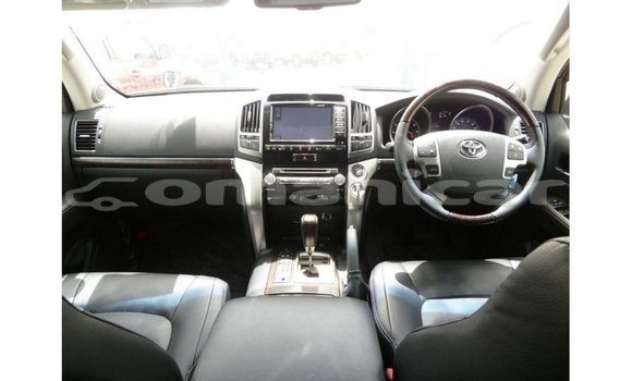 Buy Import Toyota Land Cruiser Black Car in Import - Dubai in Dhufar Buy Import Toyota Land Cruiser Black Car in Import - Dubai in Dhufar