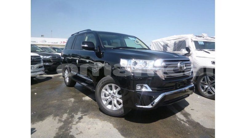Big with watermark toyota land cruiser dhufar import dubai 3231