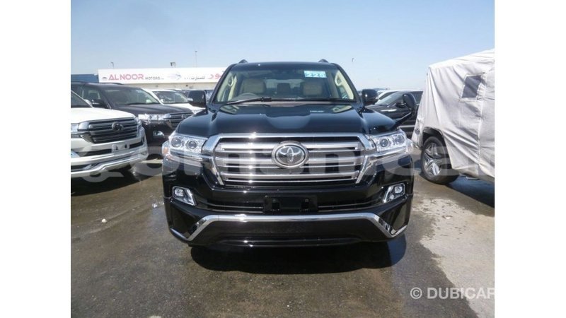 Big with watermark toyota land cruiser dhufar import dubai 3231
