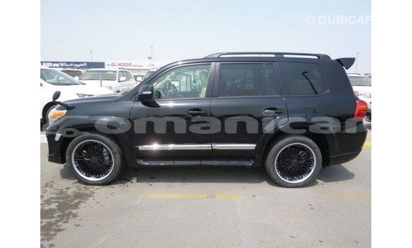 Buy Import Toyota Land Cruiser Black Car in Import - Dubai in Dhufar Buy Import Toyota Land Cruiser Black Car in Import - Dubai in Dhufar