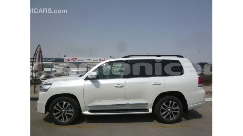 Big with watermark toyota land cruiser dhufar import dubai 3237