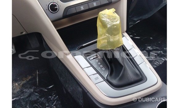 Buy Import Hyundai Elantra White Car in Import - Dubai in Dhufar Buy Import Hyundai Elantra White Car in Import - Dubai in Dhufar