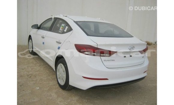 Buy Import Hyundai Elantra White Car in Import - Dubai in Dhufar