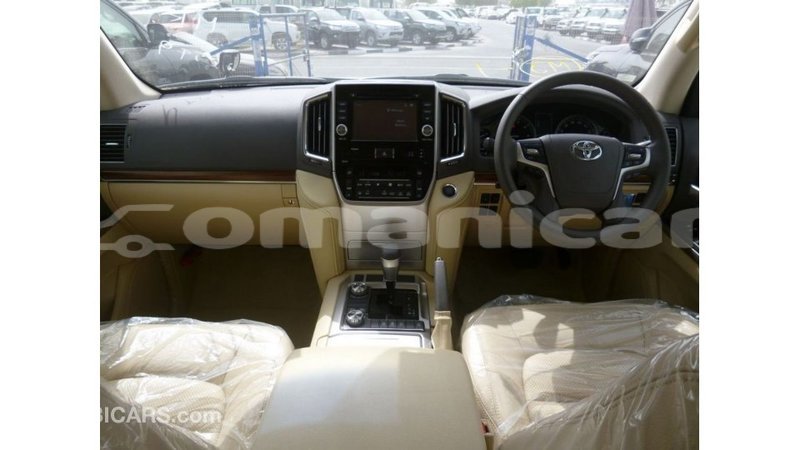 Big with watermark toyota land cruiser dhufar import dubai 3241