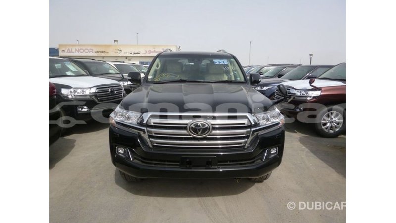 Big with watermark toyota land cruiser dhufar import dubai 3241