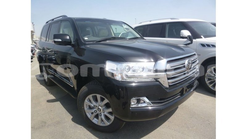 Big with watermark toyota land cruiser dhufar import dubai 3243