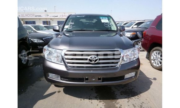 Buy Import Toyota Land Cruiser Other Car in Import - Dubai in Dhufar Buy Import Toyota Land Cruiser Other Car in Import - Dubai in Dhufar