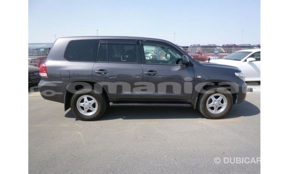 Buy Import Toyota Land Cruiser Other Car in Import - Dubai in Dhufar Buy Import Toyota Land Cruiser Other Car in Import - Dubai in Dhufar