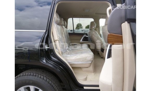 Buy Import Toyota Land Cruiser Black Car in Import - Dubai in Dhufar Buy Import Toyota Land Cruiser Black Car in Import - Dubai in Dhufar