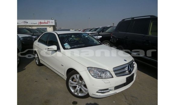 Buy Import Mercedes-Benz 200 White Car in Import - Dubai in Dhufar Buy Import Mercedes-Benz 200 White Car in Import - Dubai in Dhufar