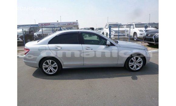 Buy Import Mercedes-Benz 200 Other Car in Import - Dubai in Dhufar Buy Import Mercedes-Benz 200 Other Car in Import - Dubai in Dhufar