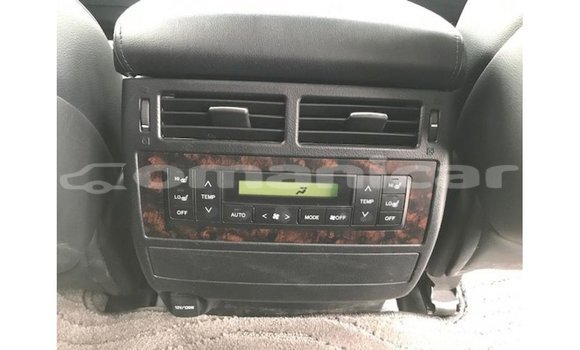 Buy Import Toyota Land Cruiser White Car in Import - Dubai in Dhufar Buy Import Toyota Land Cruiser White Car in Import - Dubai in Dhufar