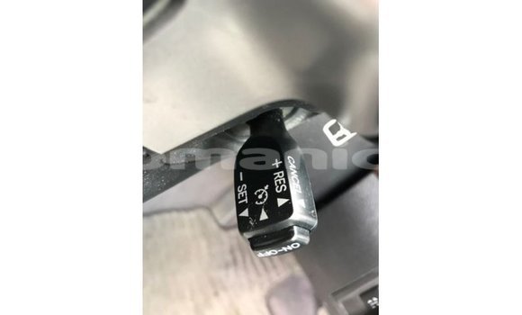 Buy Import Toyota Land Cruiser White Car in Import - Dubai in Dhufar Buy Import Toyota Land Cruiser White Car in Import - Dubai in Dhufar