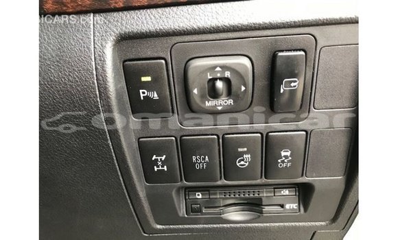 Buy Import Toyota Land Cruiser White Car in Import - Dubai in Dhufar Buy Import Toyota Land Cruiser White Car in Import - Dubai in Dhufar