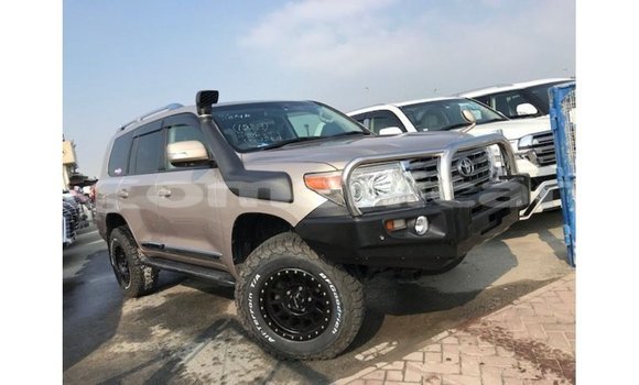Buy Import Toyota Land Cruiser Other Car in Import - Dubai in Dhufar Buy Import Toyota Land Cruiser Other Car in Import - Dubai in Dhufar