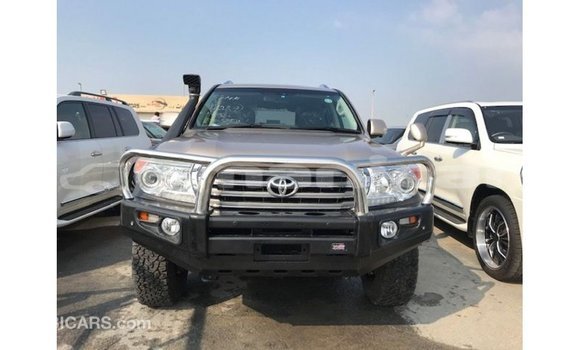 Buy Import Toyota Land Cruiser Other Car in Import - Dubai in Dhufar Buy Import Toyota Land Cruiser Other Car in Import - Dubai in Dhufar