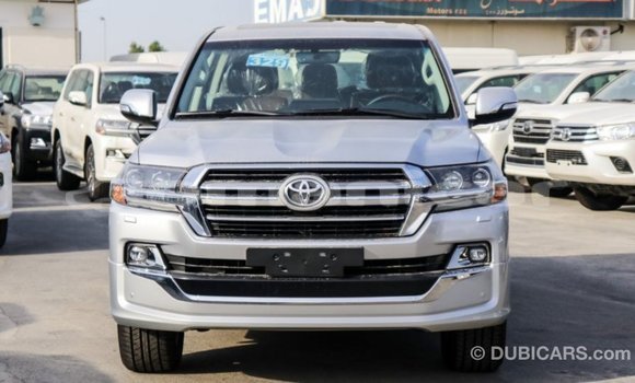 Buy Import Toyota Land Cruiser Other Car in Import - Dubai in Dhufar Buy Import Toyota Land Cruiser Other Car in Import - Dubai in Dhufar