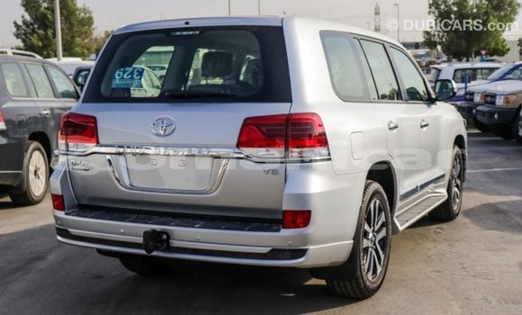 Buy Import Toyota Land Cruiser Other Car in Import - Dubai in Dhufar Buy Import Toyota Land Cruiser Other Car in Import - Dubai in Dhufar