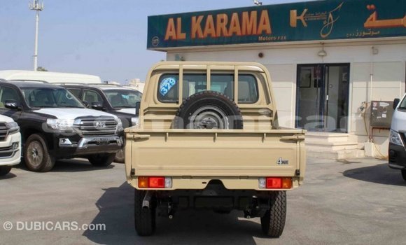 Buy Import Toyota Land Cruiser Beige Car in Import - Dubai in Dhufar Buy Import Toyota Land Cruiser Beige Car in Import - Dubai in Dhufar