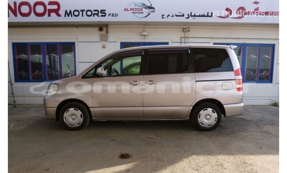 Buy Import Toyota Voxy Other Car in Import - Dubai in Dhufar Buy Import Toyota Voxy Other Car in Import - Dubai in Dhufar
