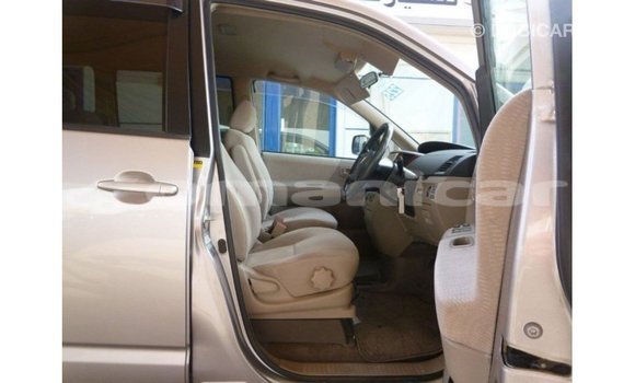 Buy Import Toyota Voxy Other Car in Import - Dubai in Dhufar Buy Import Toyota Voxy Other Car in Import - Dubai in Dhufar