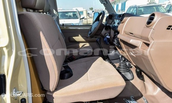 Buy Import Toyota Land Cruiser Beige Car in Import - Dubai in Dhufar Buy Import Toyota Land Cruiser Beige Car in Import - Dubai in Dhufar