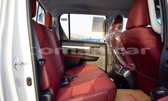 Buy Import Toyota Hilux White Car in Import - Dubai in Dhufar Buy Import Toyota Hilux White Car in Import - Dubai in Dhufar