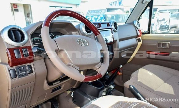 Buy Import Toyota Land Cruiser Beige Car in Import - Dubai in Dhufar Buy Import Toyota Land Cruiser Beige Car in Import - Dubai in Dhufar