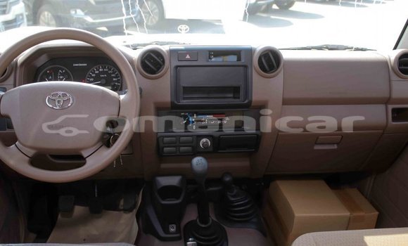 Buy Import Toyota Land Cruiser Beige Car in Import - Dubai in Dhufar Buy Import Toyota Land Cruiser Beige Car in Import - Dubai in Dhufar