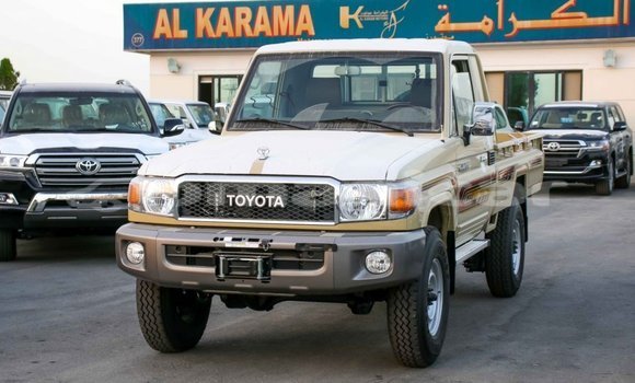 Buy Import Toyota Land Cruiser Beige Car in Import - Dubai in Dhufar Buy Import Toyota Land Cruiser Beige Car in Import - Dubai in Dhufar
