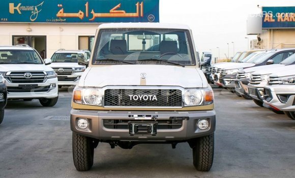 Buy Import Toyota Land Cruiser Beige Car in Import - Dubai in Dhufar Buy Import Toyota Land Cruiser Beige Car in Import - Dubai in Dhufar