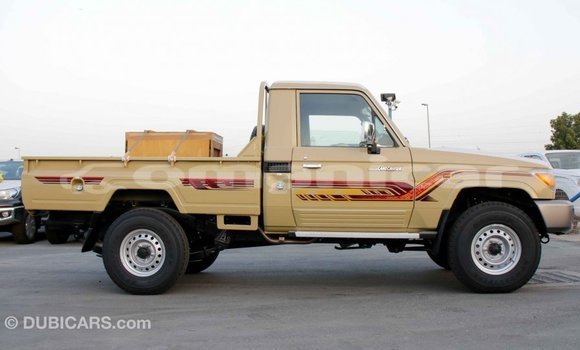 Buy Import Toyota Land Cruiser Beige Car in Import - Dubai in Dhufar Buy Import Toyota Land Cruiser Beige Car in Import - Dubai in Dhufar